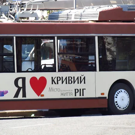 Квартира целиком на ночь, почасово Кривой Рог Экстерьер фото